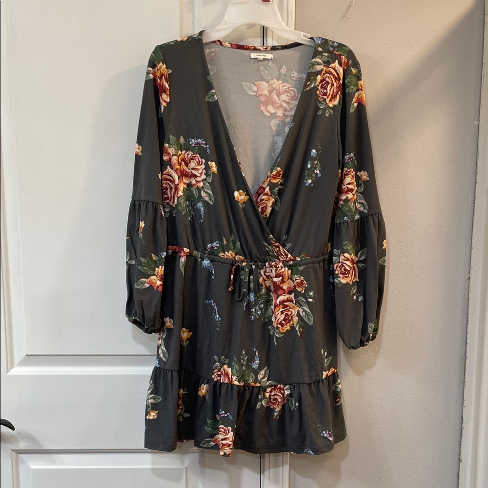 Floral Wrap Dress in Gray and Red